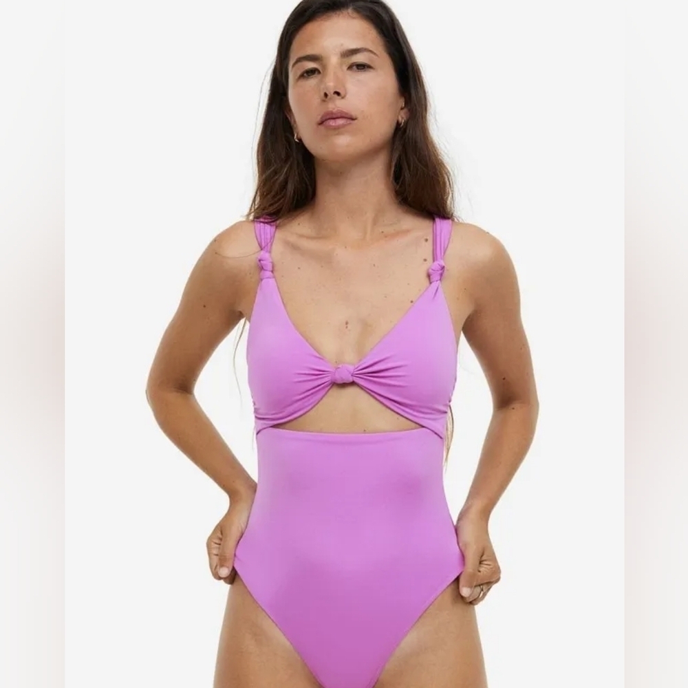 H&M V Neck lavender cutout one piece swimsuit beach vacay Size Med